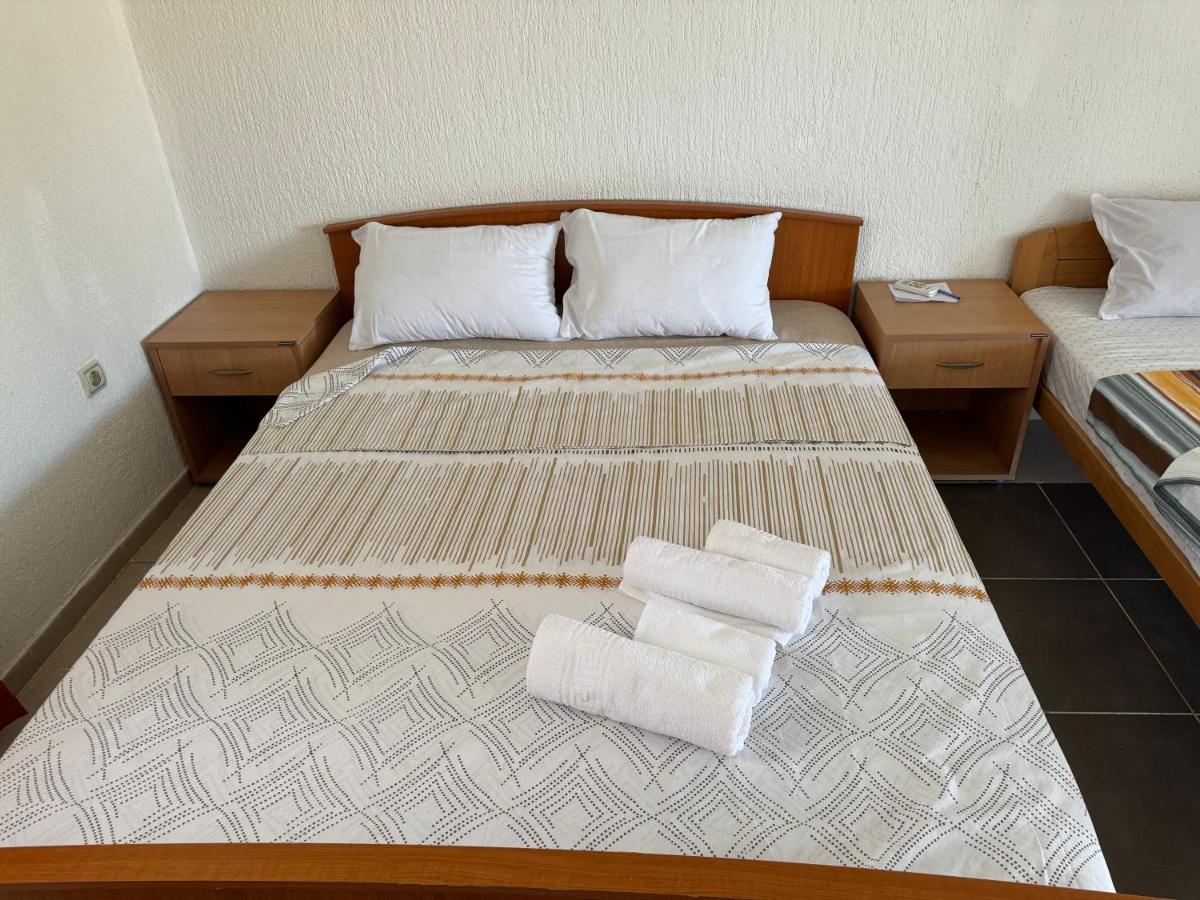 Apartments Airport Golubovci Podgorica Ngoại thất bức ảnh