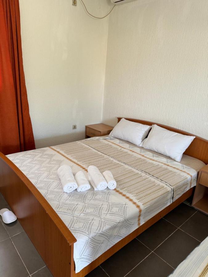 Apartments Airport Golubovci Podgorica Ngoại thất bức ảnh
